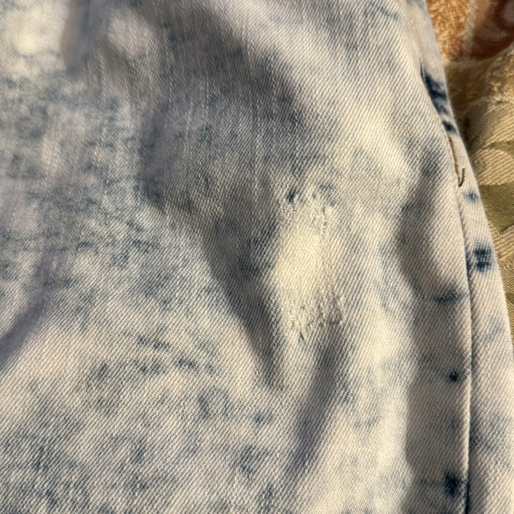 BLUE FAITH. Distressed Jean Skirt. Button Closure. Size Small. Two front pockets - Picture 12 of 14